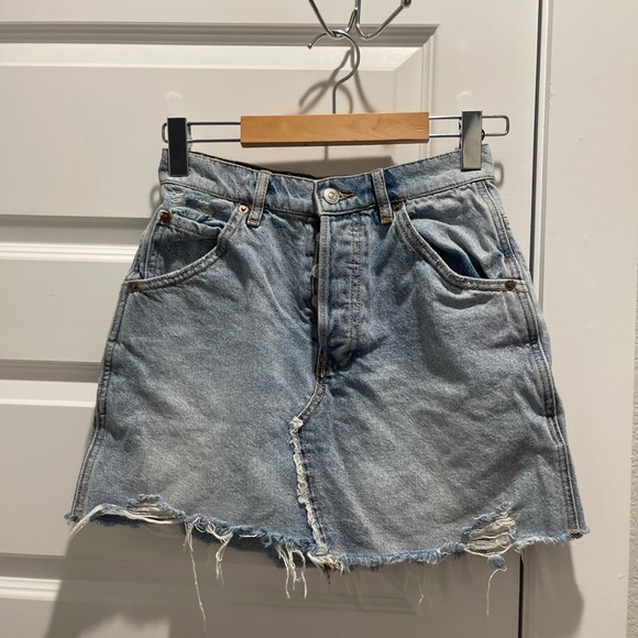 WE THE FREE Brea Cutoff Denim Mini Skirt Mile High Blue - Picture 4 of 10